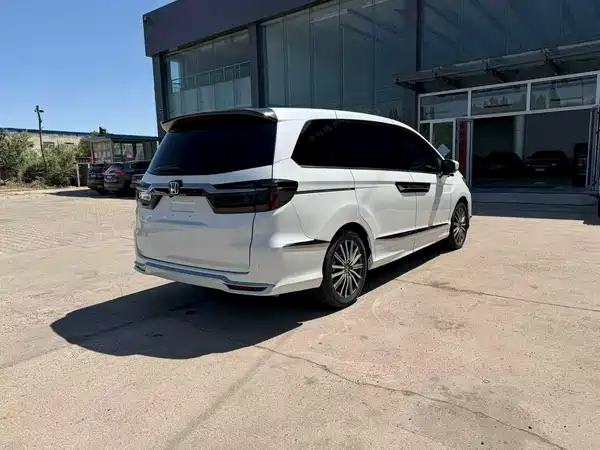 Honda Elysion 2023
