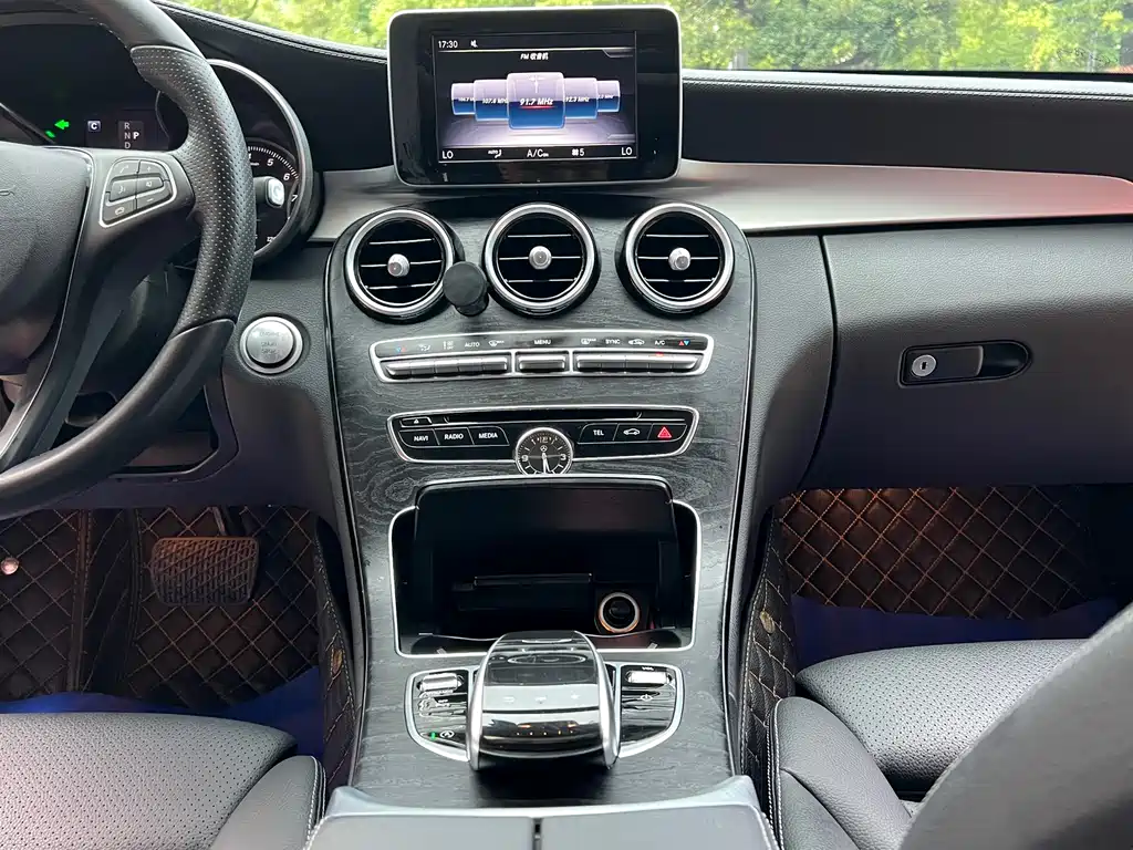 Mercedes-Benz C-Class 2018 — фото 21
