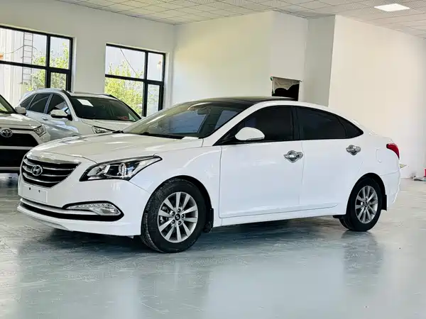 Hyundai Mistra 2014