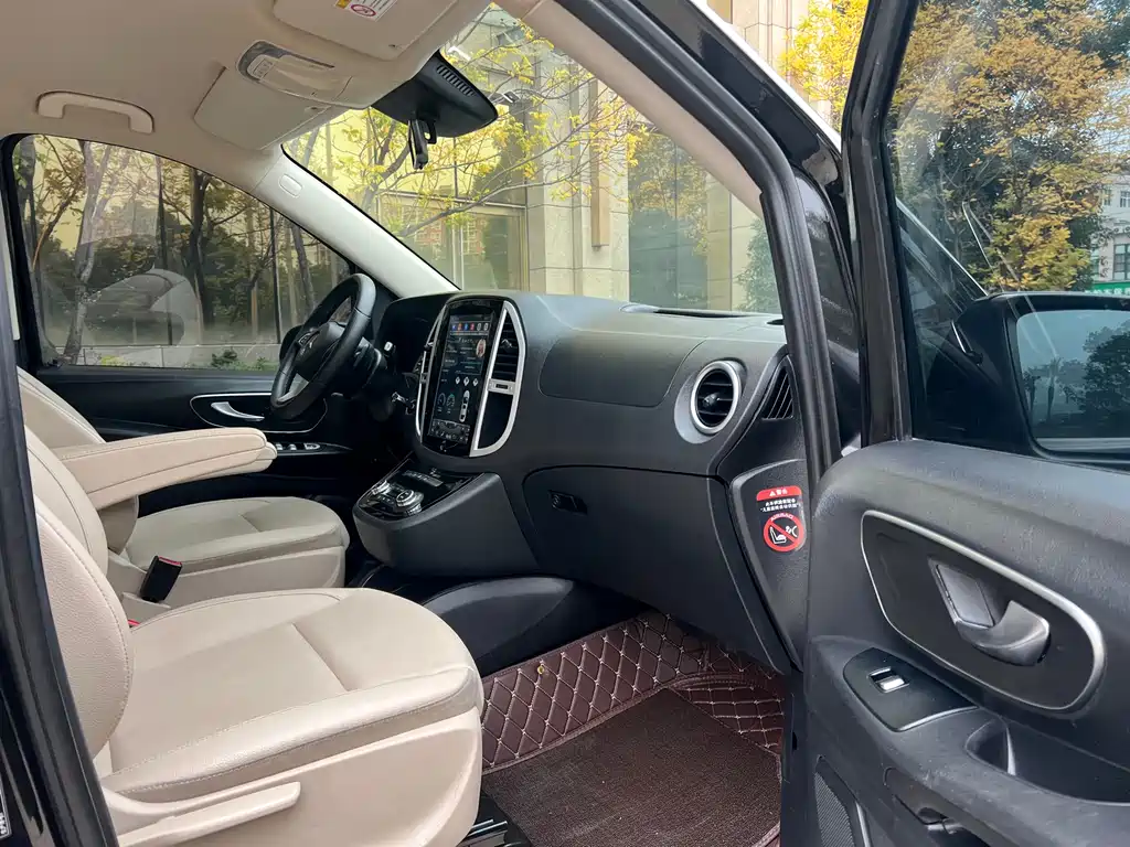 Mercedes-Benz Vito 2018 — фото 25