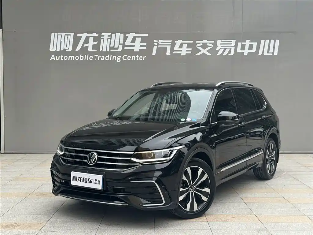 Volkswagen Tiguan L 2023 — фото 1