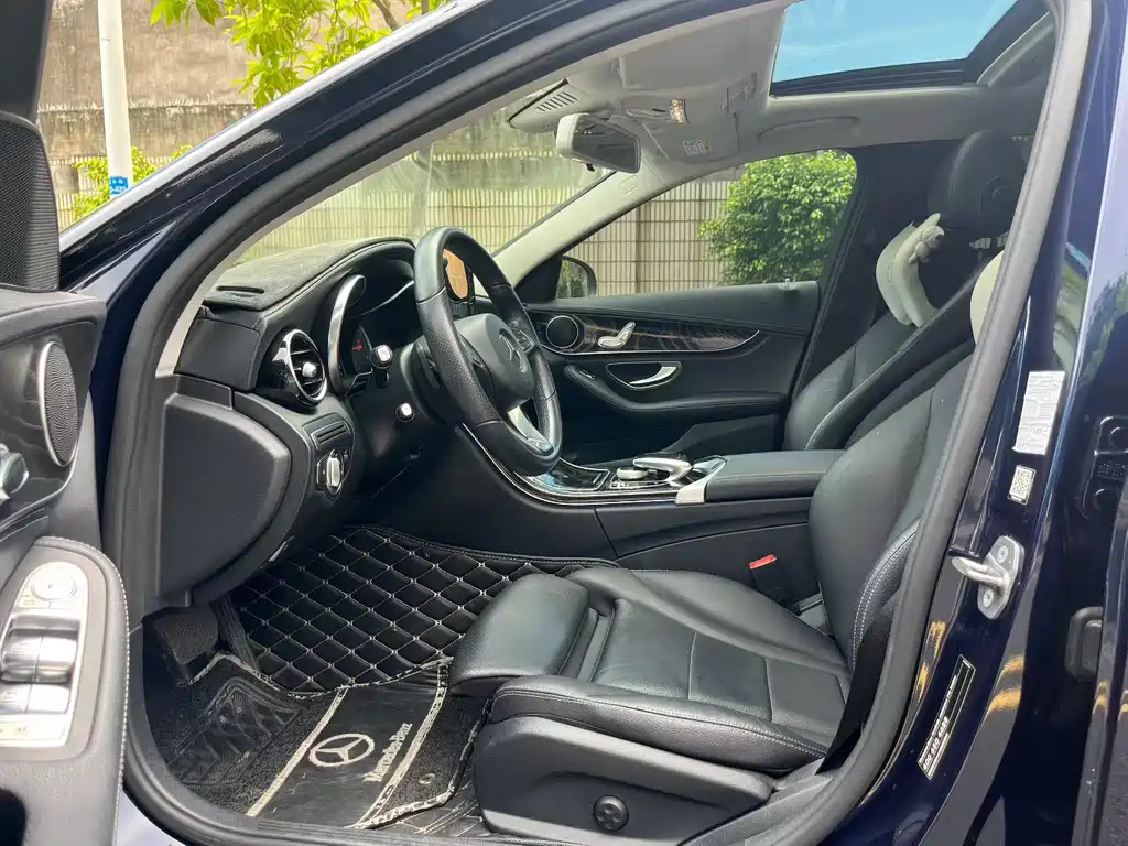 Mercedes-Benz C-Class 2018 — фото 8