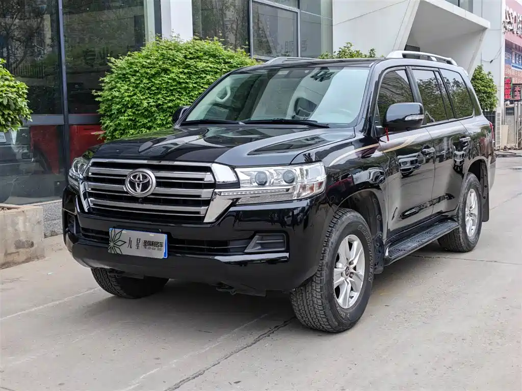 Toyota Land Cruiser 2019 — фото 1