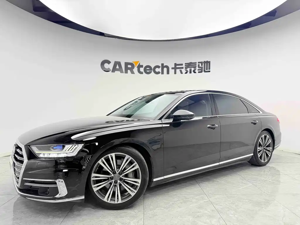 Audi A8 2019 — фото 1