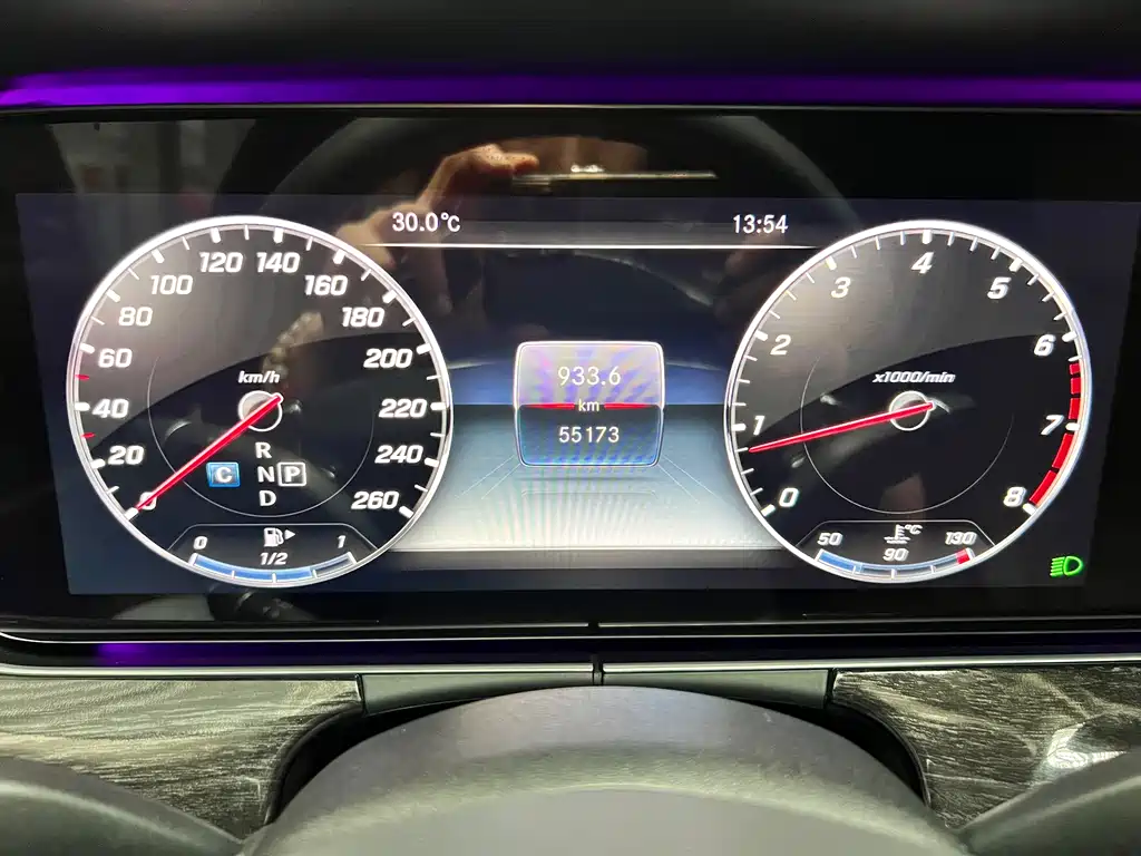 Mercedes-Benz E-Class 2018 — фото 12