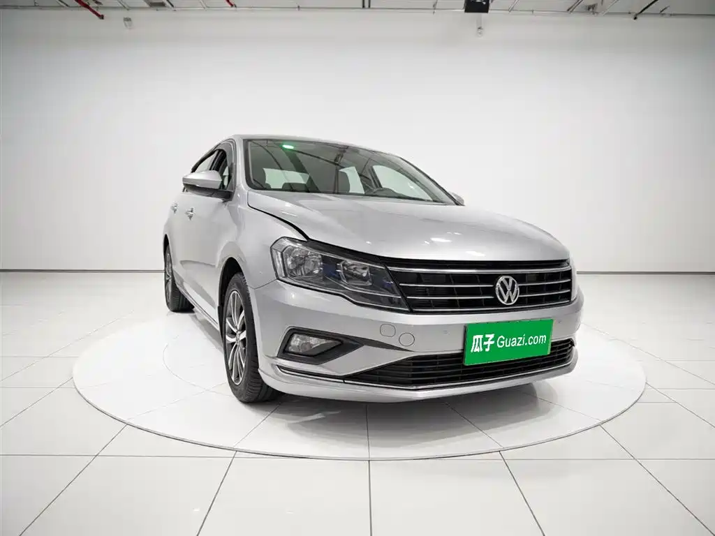Volkswagen Jetta 2018 — фото 3