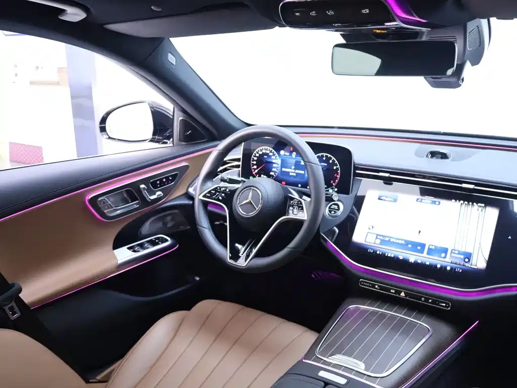 Mercedes-Benz E-Class 2025 — фото 14