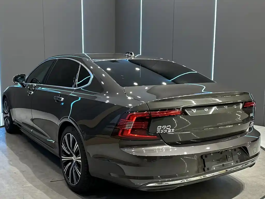 Volvo S90 2023 — фото 8