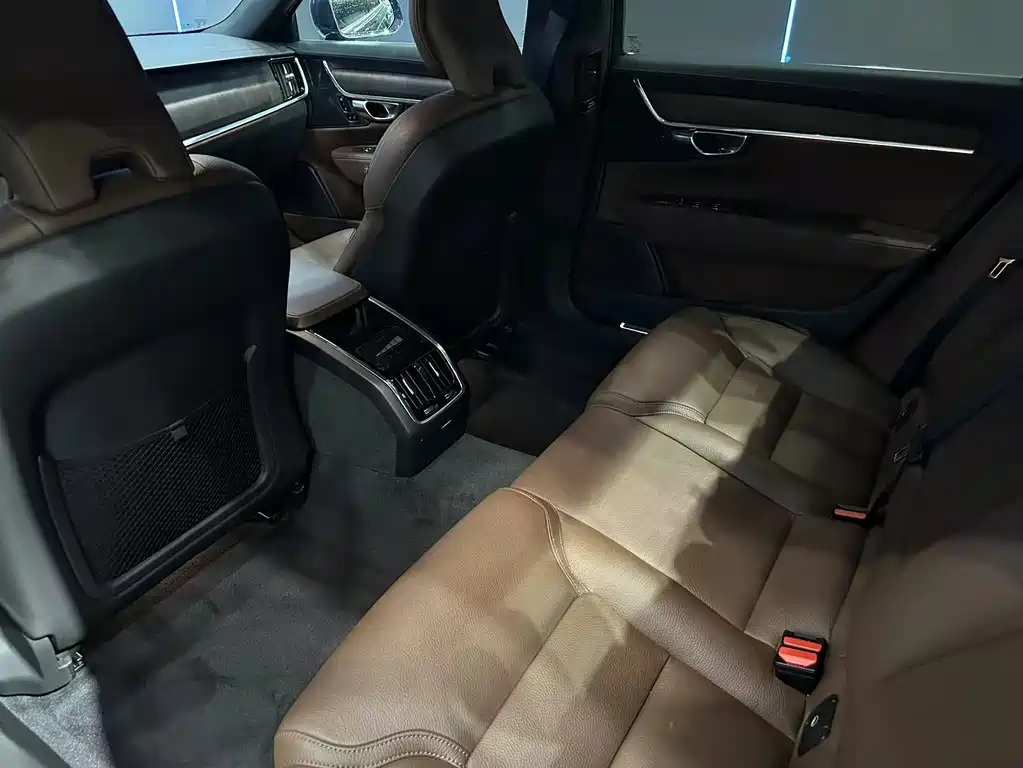 Volvo S90 2023 — фото 10