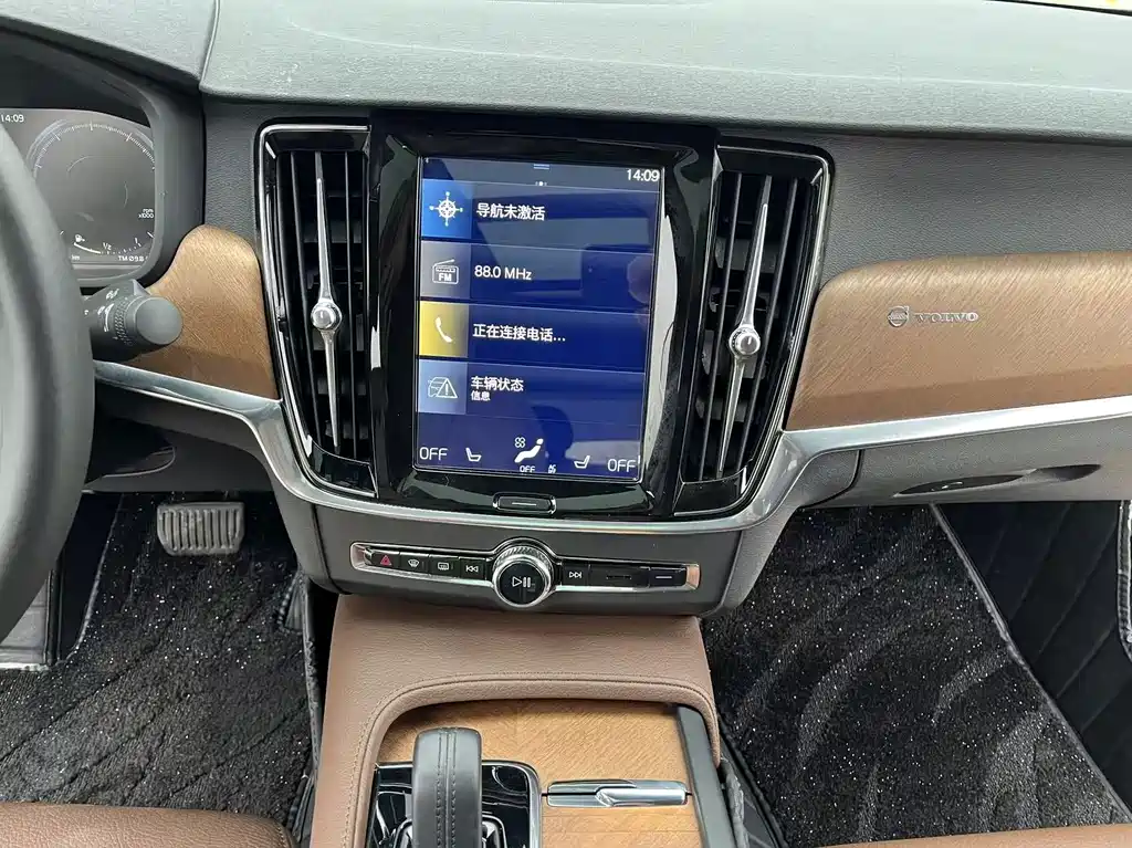 Volvo S90 2021 — фото 32