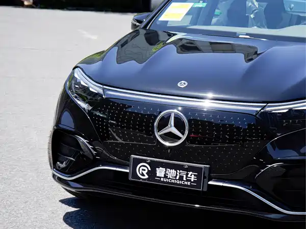 Mercedes-Benz EQS SUV 2026