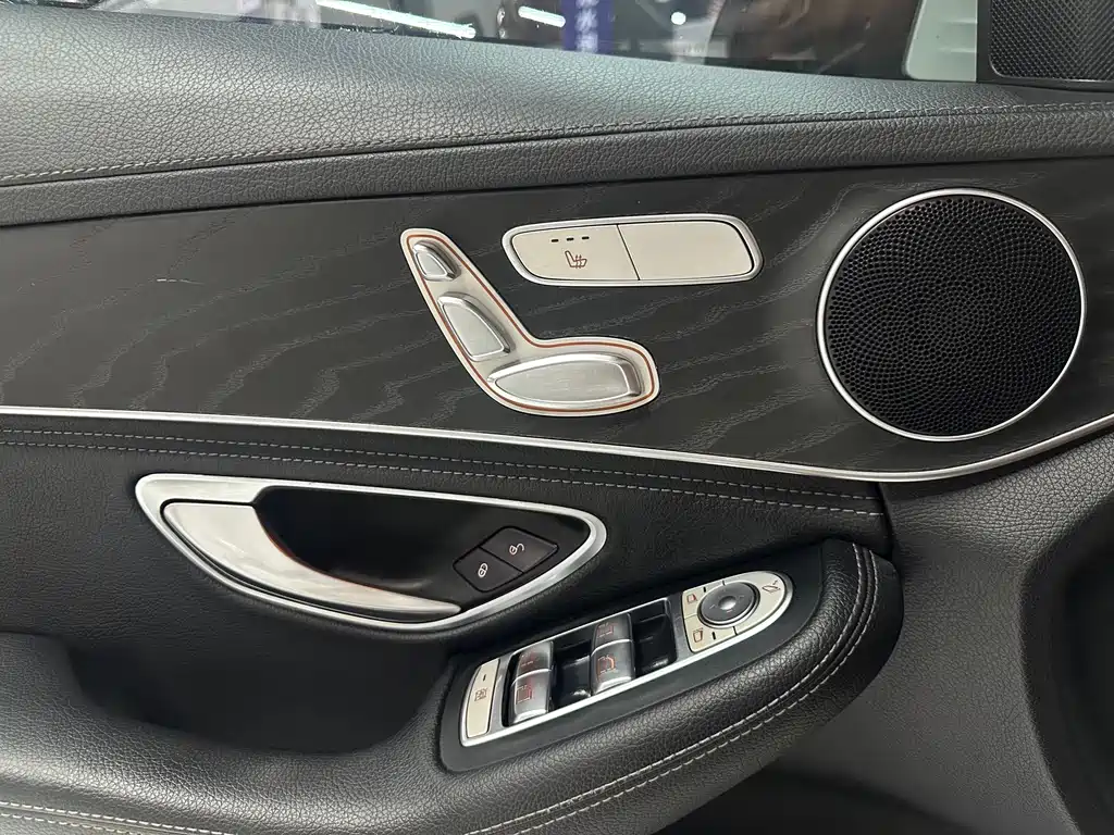 Mercedes-Benz C-Class 2018 — фото 12