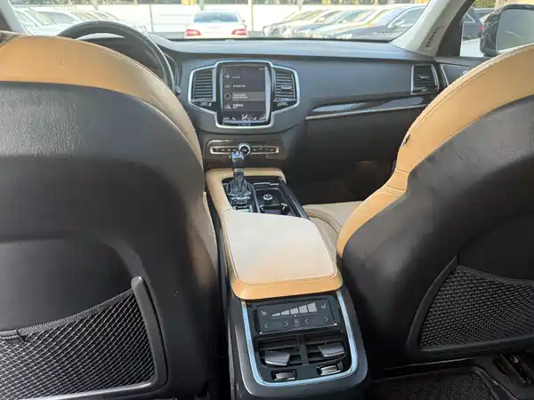 Volvo XC90 2016