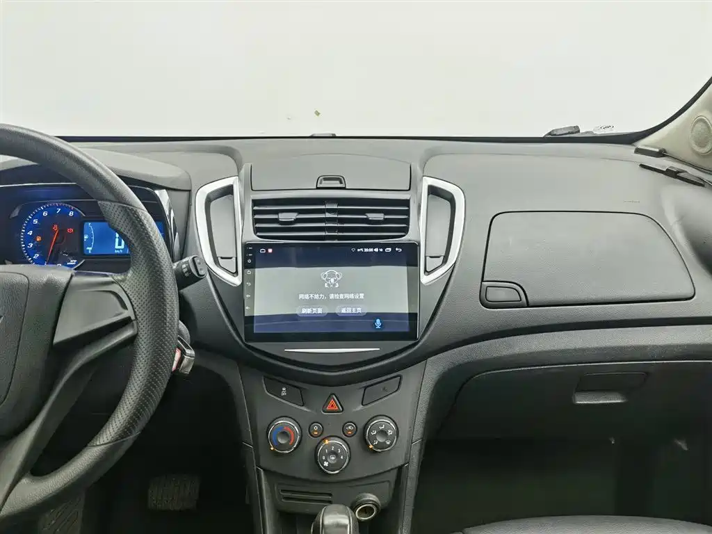 Chevrolet Trax 2016 — фото 12