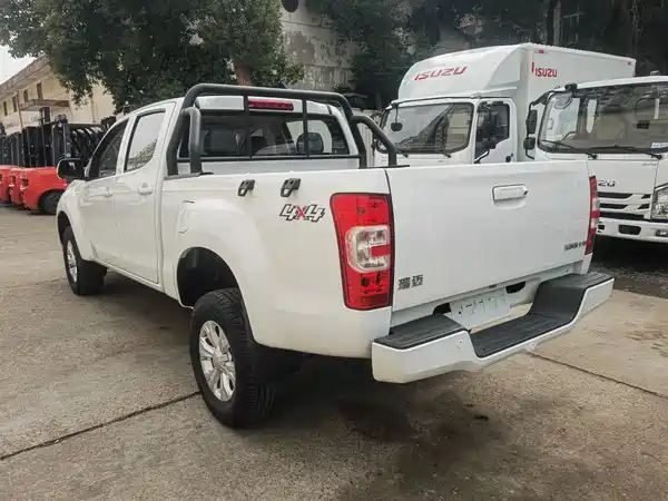 Isuzu RE-MAX Ruimai 2025