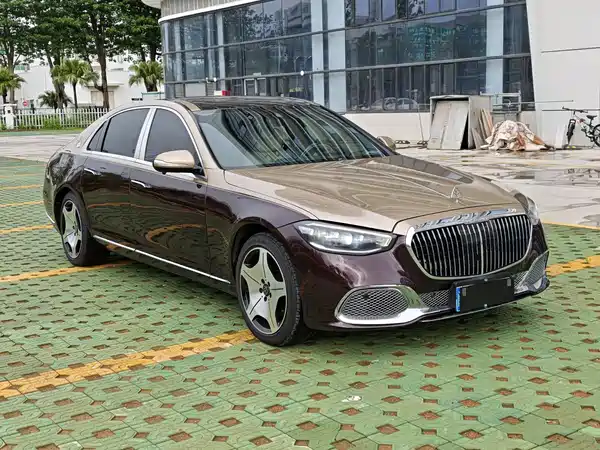 Mercedes-Benz S-Class 2012