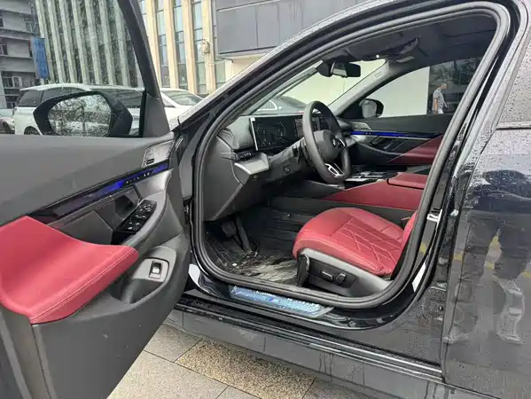 BMW 5 Series 2025