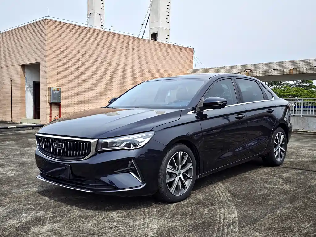 Geely Emgrand 2022 — фото 1
