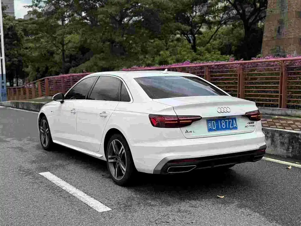 Audi A4L 2023