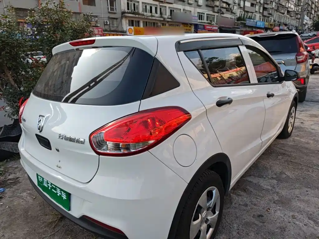 Baojun 310 2017