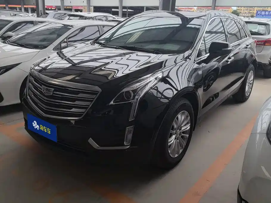 Cadillac XT5 2019 — фото 1