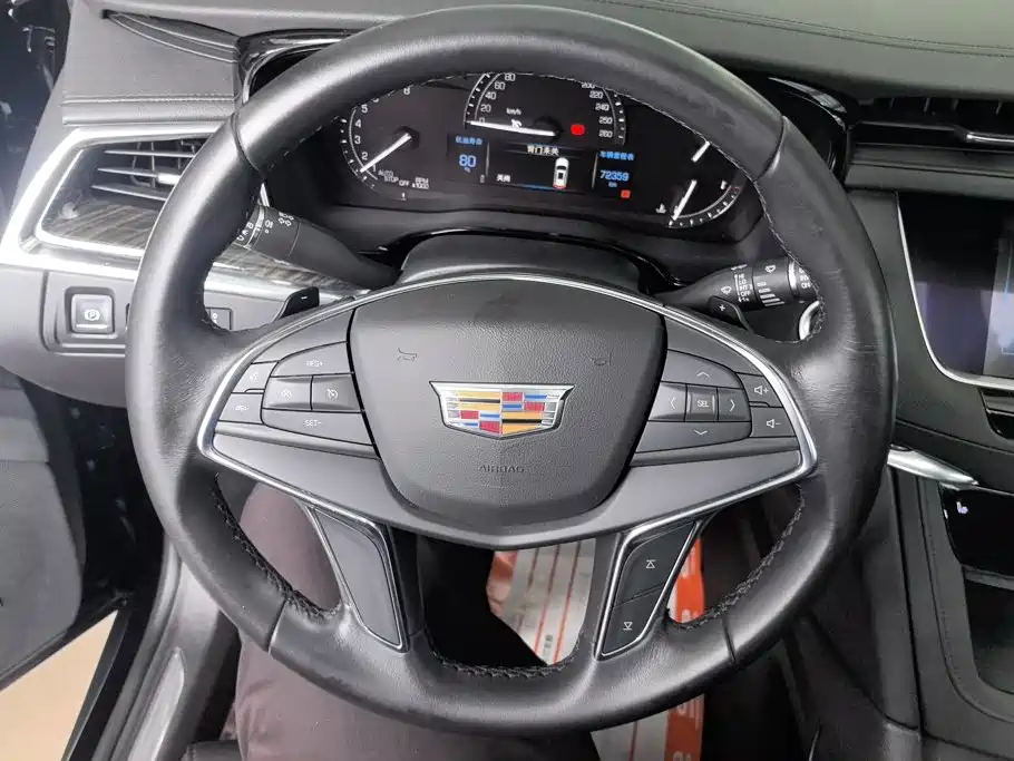 Cadillac XT5 2019 — фото 15