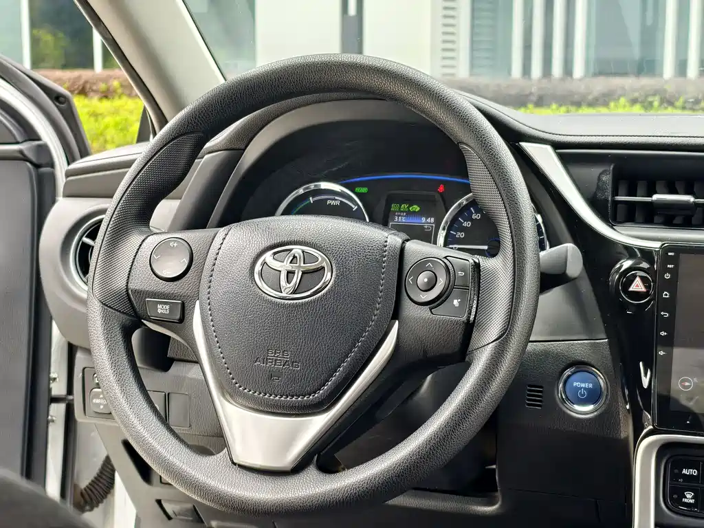 Toyota Corolla Hybrid 2020 — фото 35
