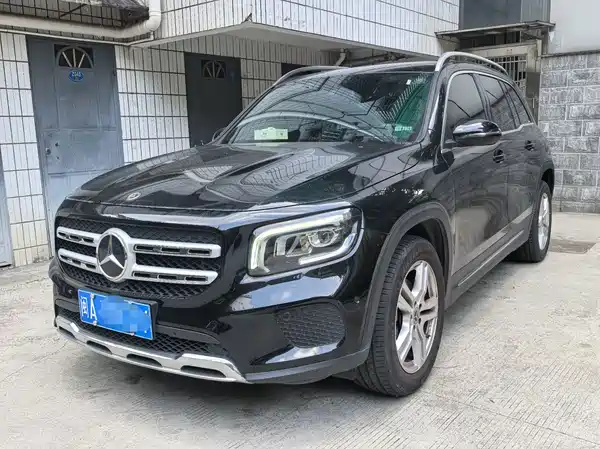 Mercedes-Benz GLB 2023