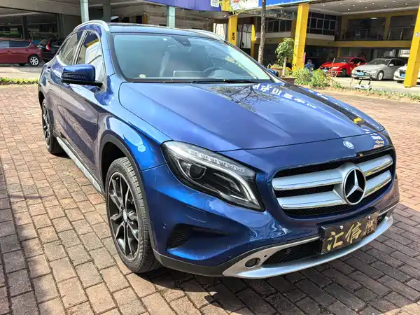 Mercedes-Benz GLA 2016