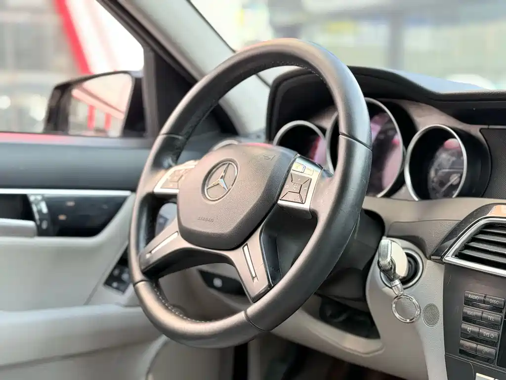 Mercedes-Benz C-Class 2014 — фото 10