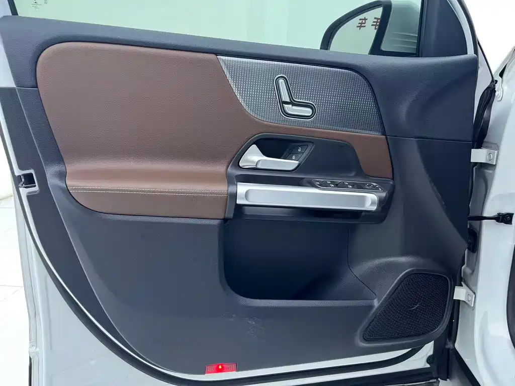 Mercedes-Benz GLB 2020 — фото 21