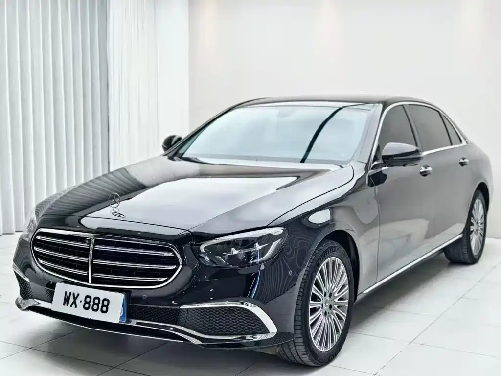 Mercedes-Benz E-Class 2023 — фото 1