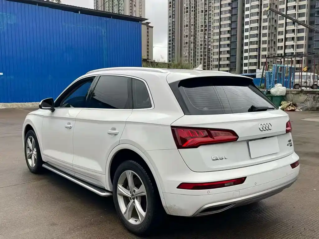 Audi Q5L 2020 — фото 6