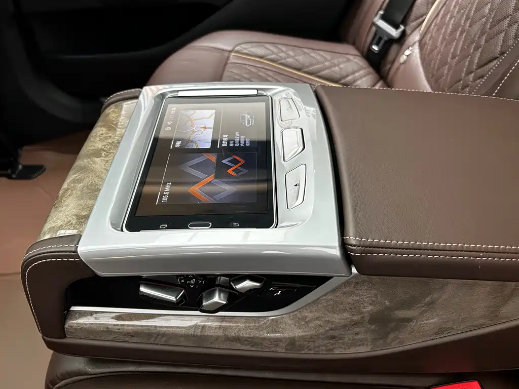 BMW 7 Series 2020 — фото 14