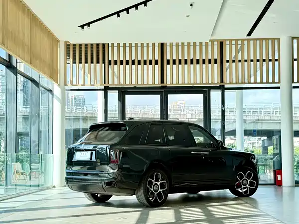 Rolls-Royce Cullinan 2023