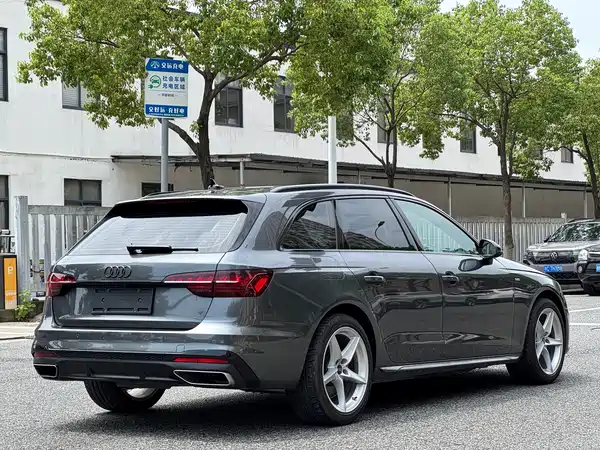Audi A4 2024