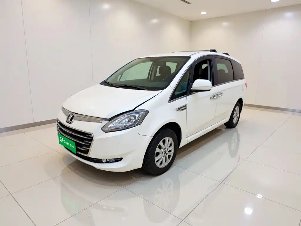 Luxgen Da 7 MPV 2017 — фото 1