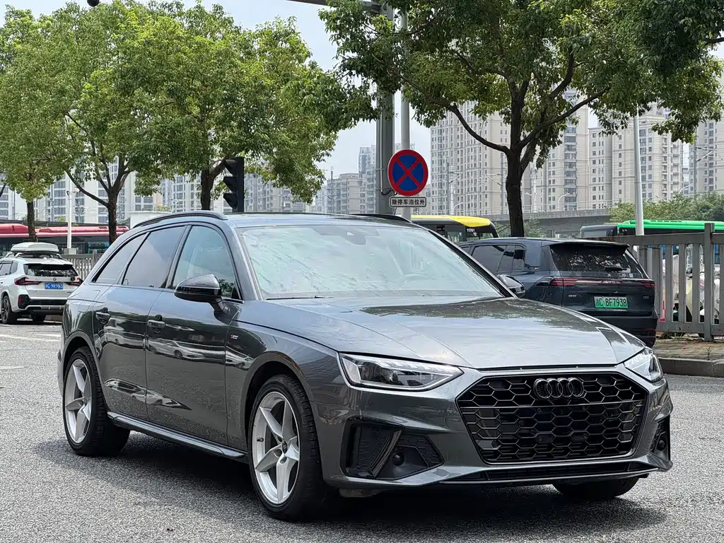 Audi A4 2024