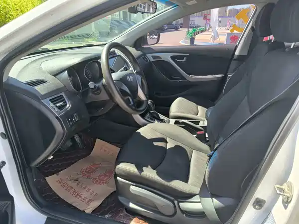 Hyundai Elantra Langdong 2017