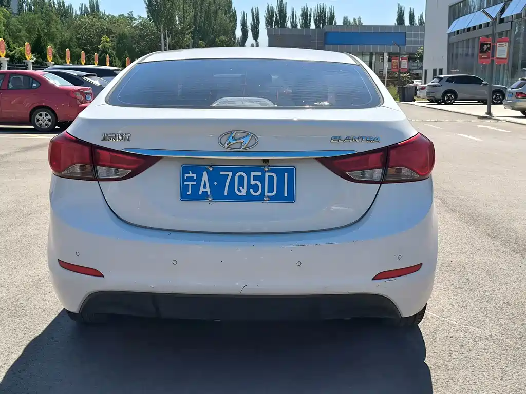 Hyundai Elantra Langdong 2017 — фото 8