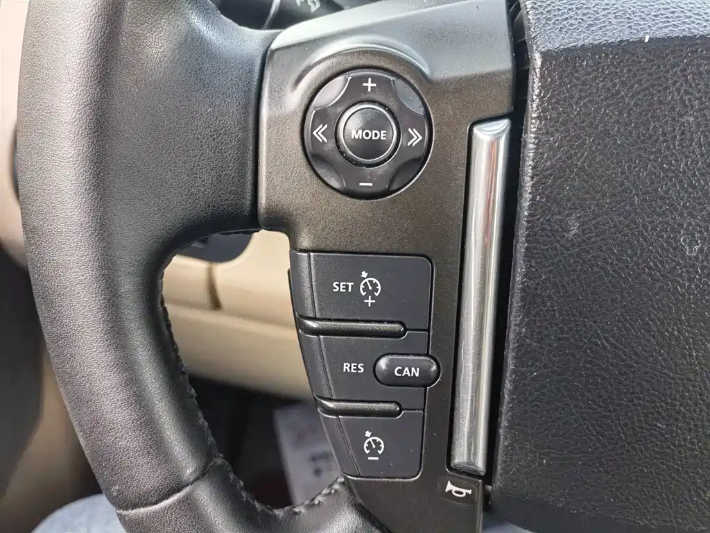 Land Rover Discovery 2013 — фото 23
