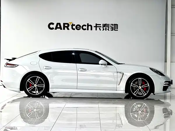 Porsche Panamera 2013