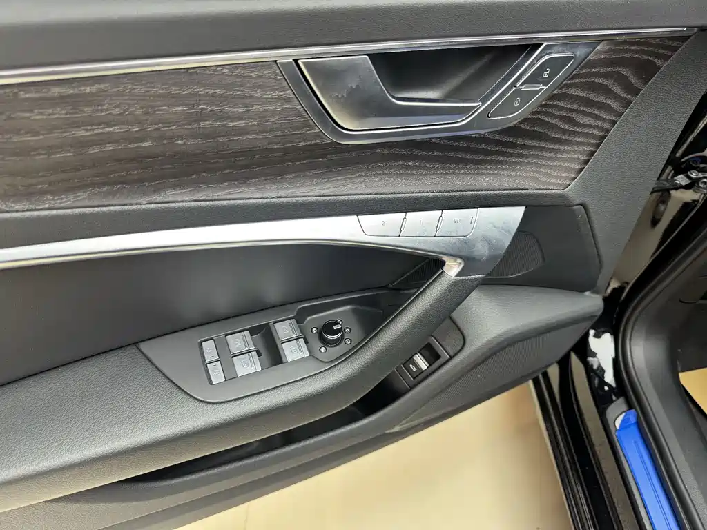 Audi A6L 2023 — фото 14