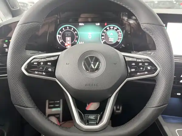 Volkswagen Golf 2022