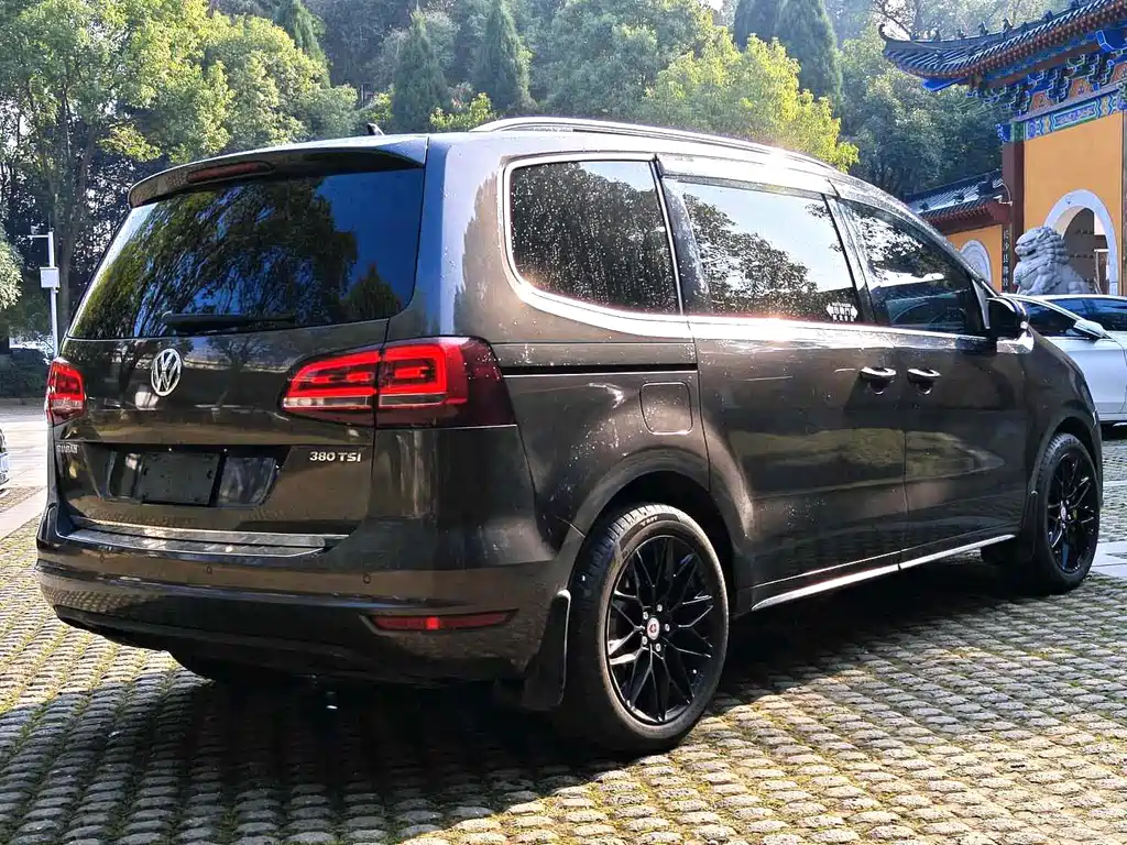 Volkswagen Sharan 2017 — фото 5