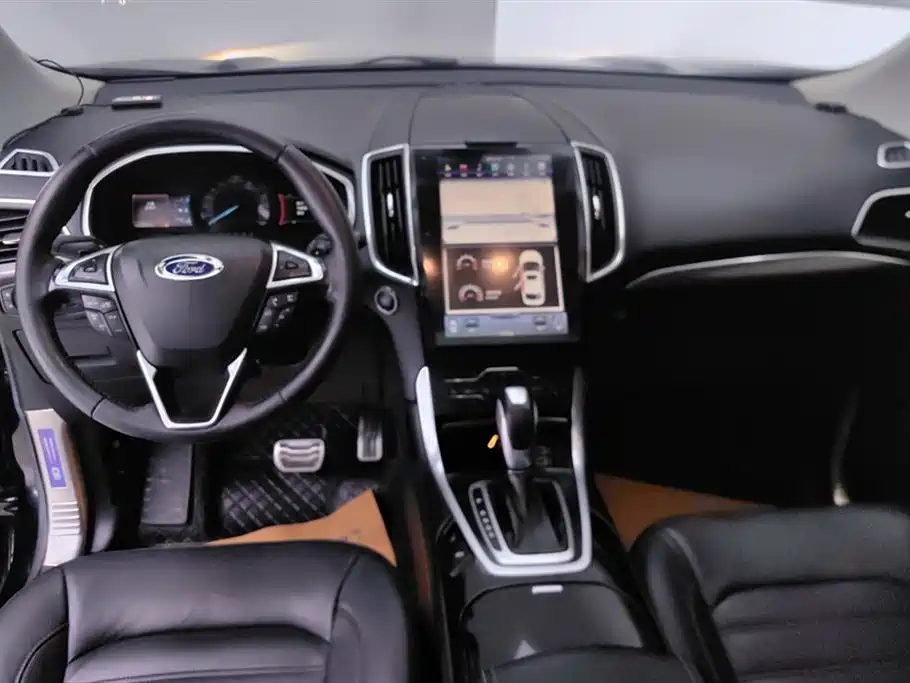 Ford Edge 2017 — фото 12