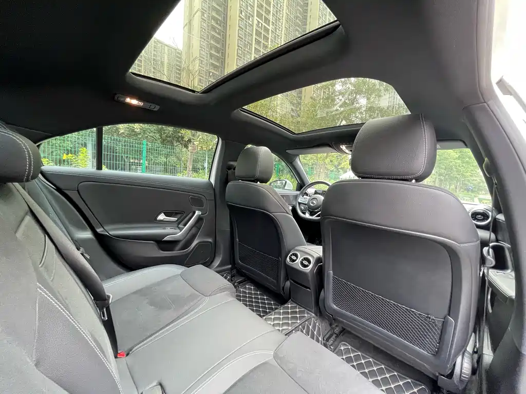 Mercedes-Benz A-Class 2019 — фото 11