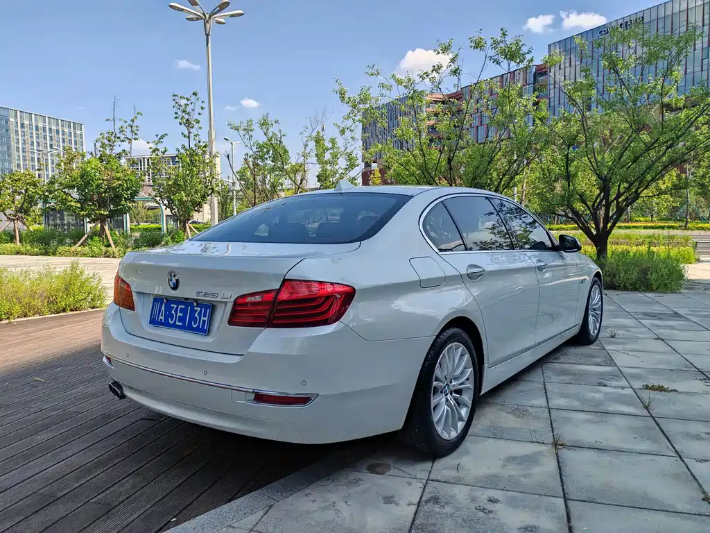BMW 5 Series 2015 — фото 4