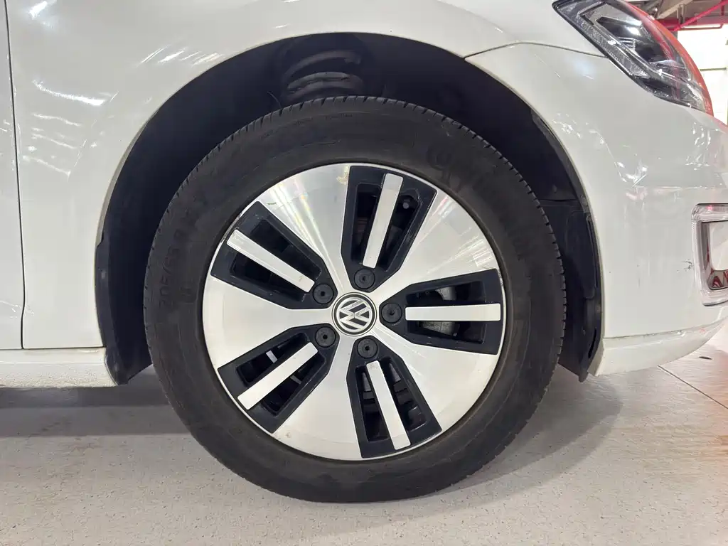 Volkswagen Golf Pure Electric 2020 — фото 25
