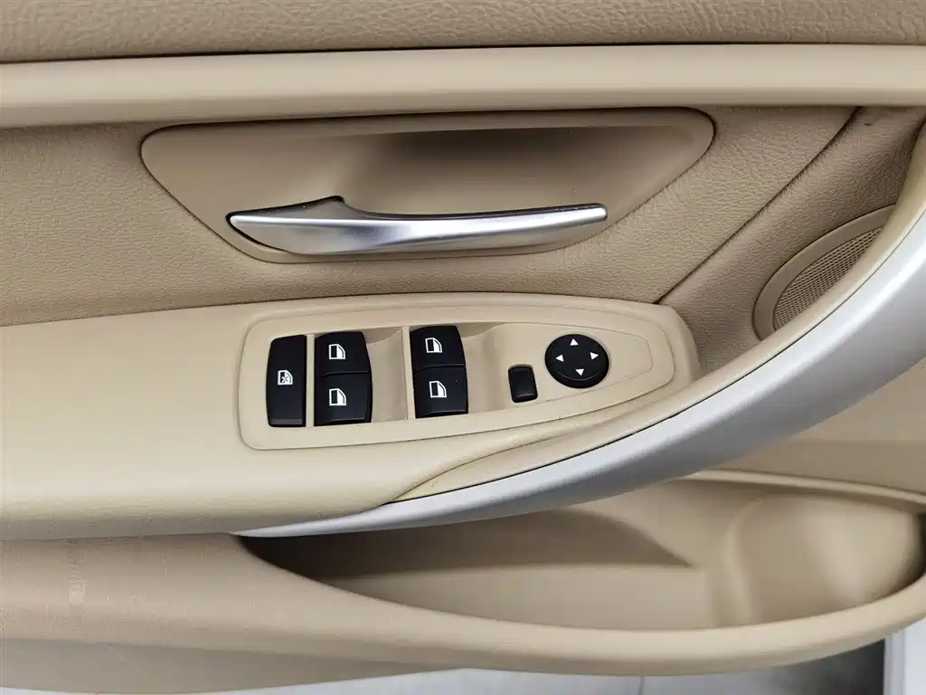 BMW 3 Series 2015 — фото 9